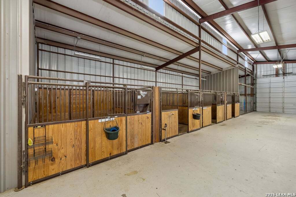 415 HIDDEN HILLS RANCH RD