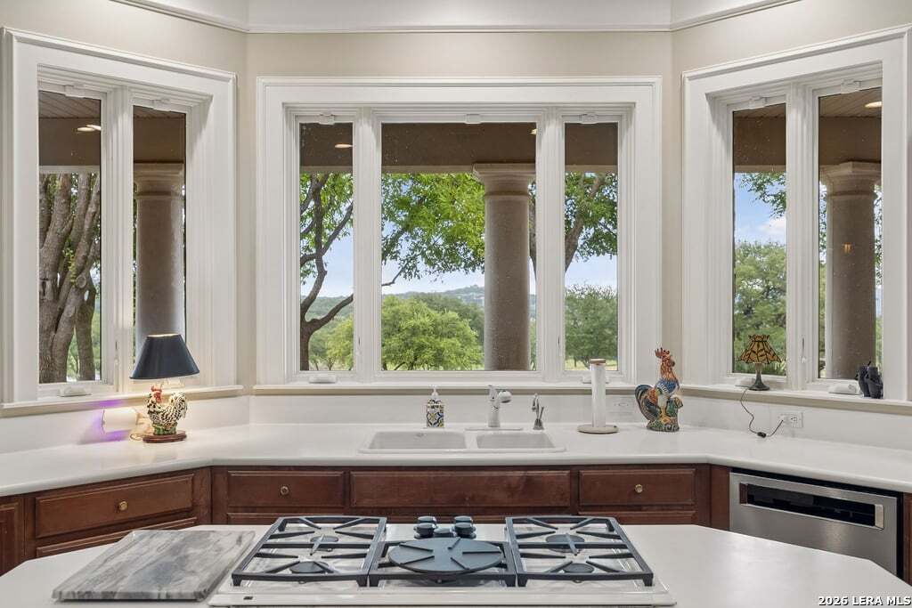 415 HIDDEN HILLS RANCH RD