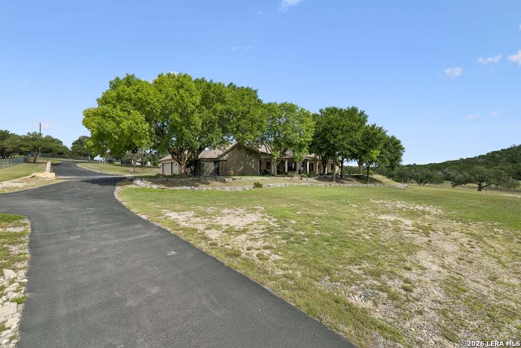 415 HIDDEN HILLS RANCH RD