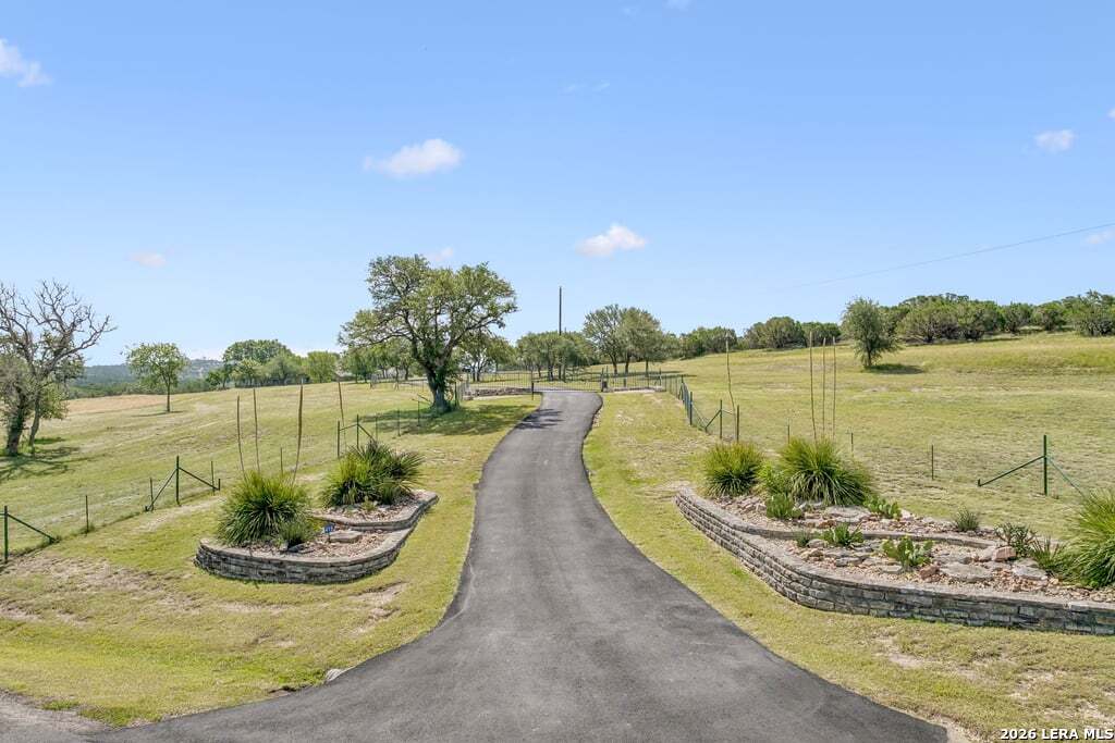 415 HIDDEN HILLS RANCH RD