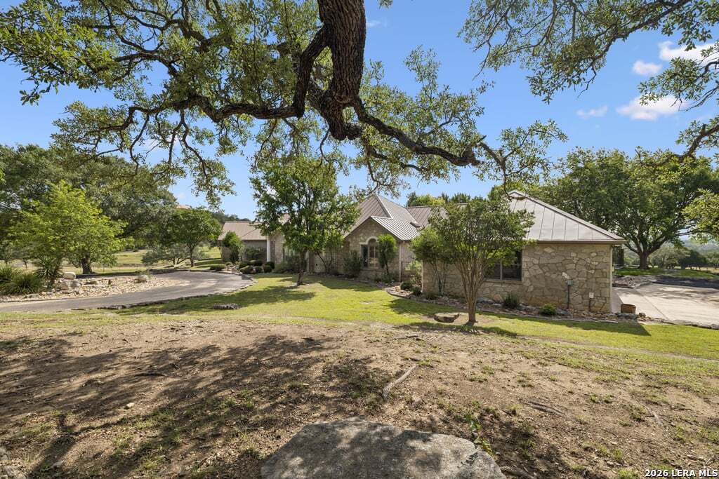 415 HIDDEN HILLS RANCH RD