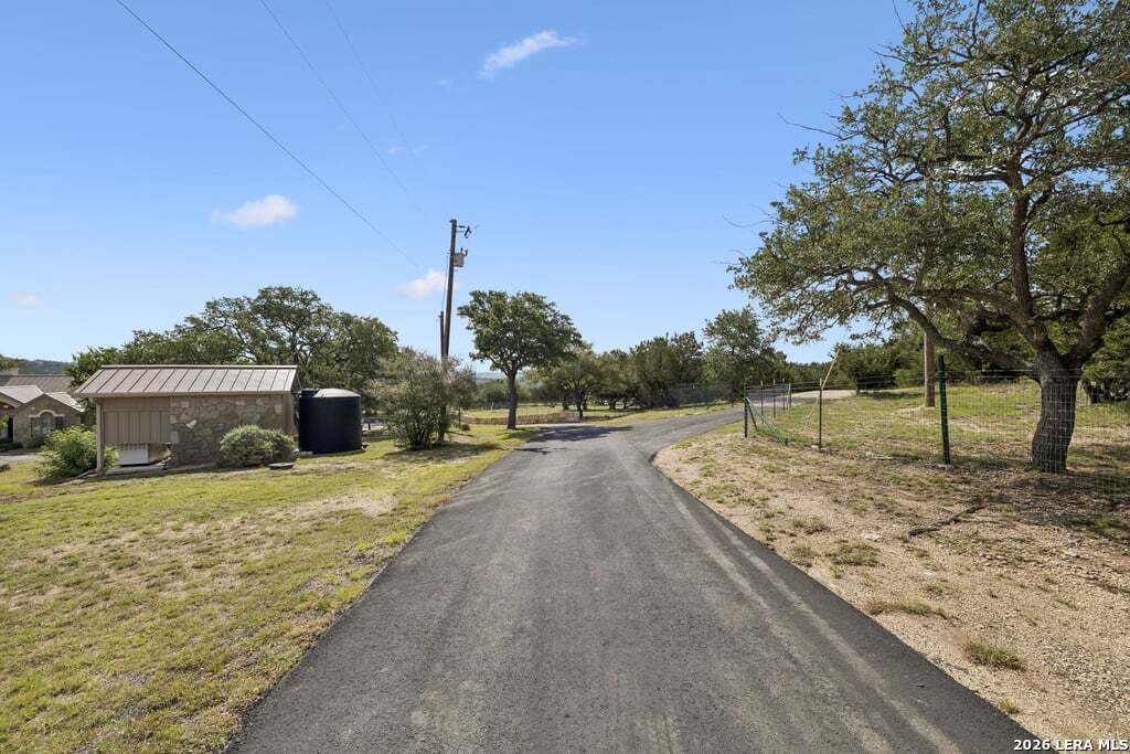 415 HIDDEN HILLS RANCH RD