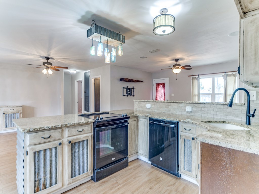 314 W Nimitz St