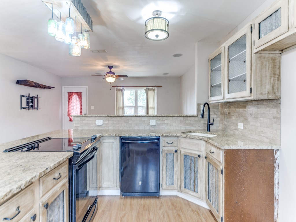 314 W Nimitz St