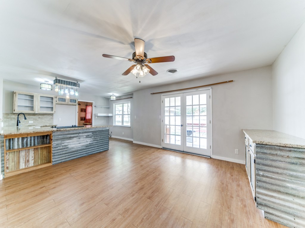 314 W Nimitz St