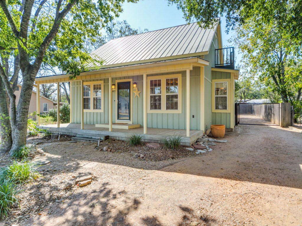 805 Franklin