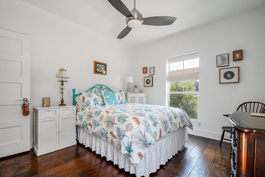 904 Laurel Ln