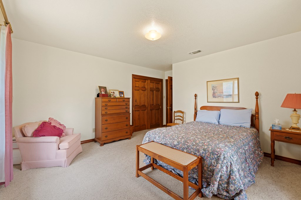 382 Country Creek Lane