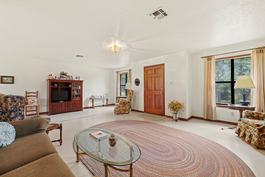 382 Country Creek Lane