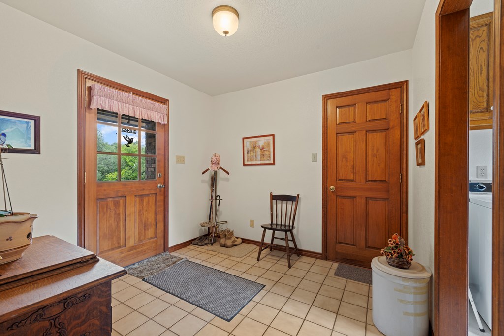 382 Country Creek Lane