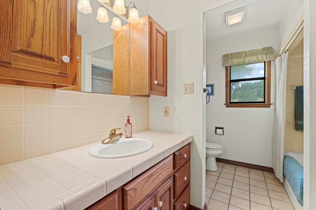 382 Country Creek Lane
