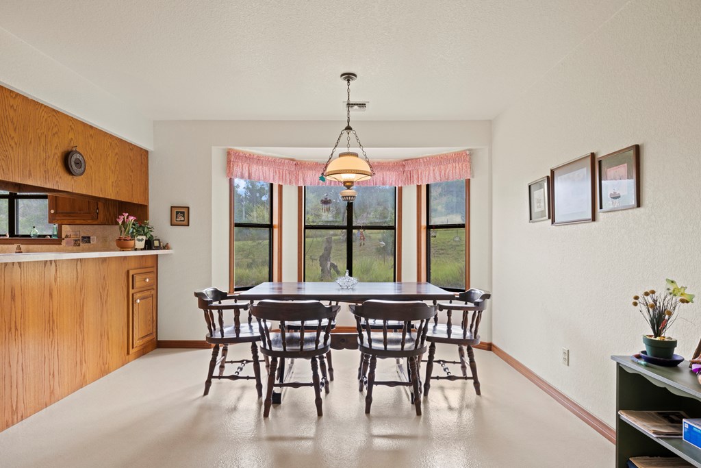 382 Country Creek Lane