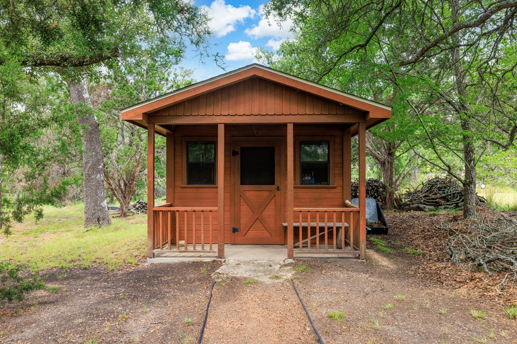 382 Country Creek Lane