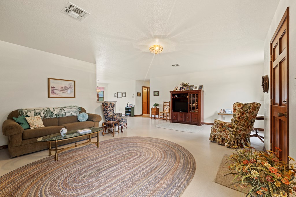 382 Country Creek Lane