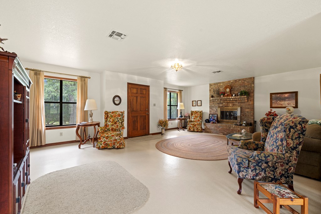382 Country Creek Lane