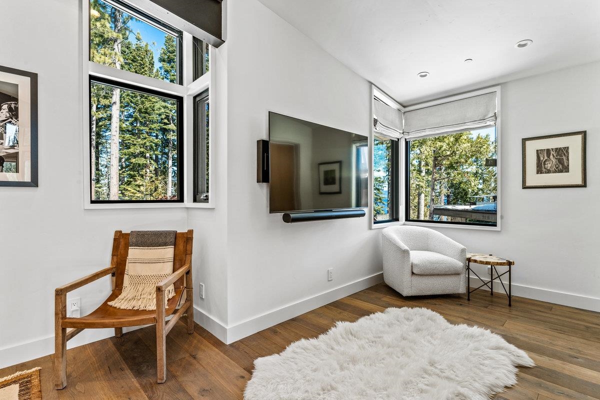 120 Old Cedars Place