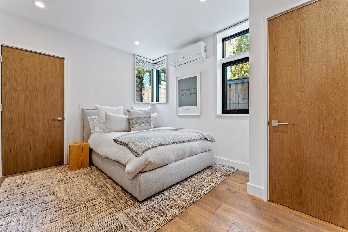 120 Old Cedars Place