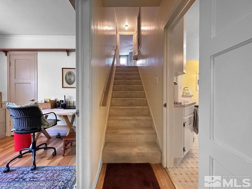 987 Mount Rose Street