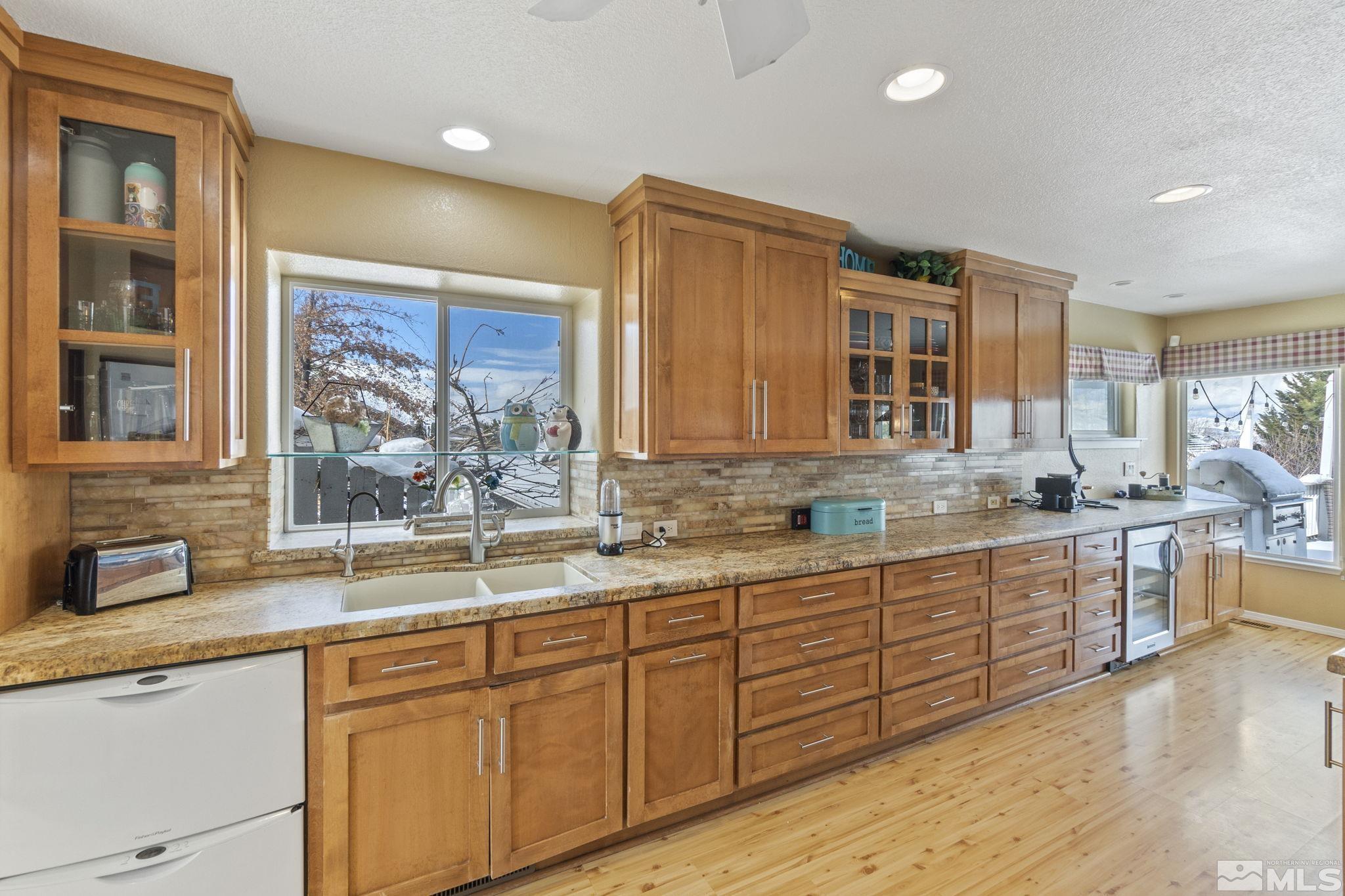 6075 Sunrise Meadows Loop