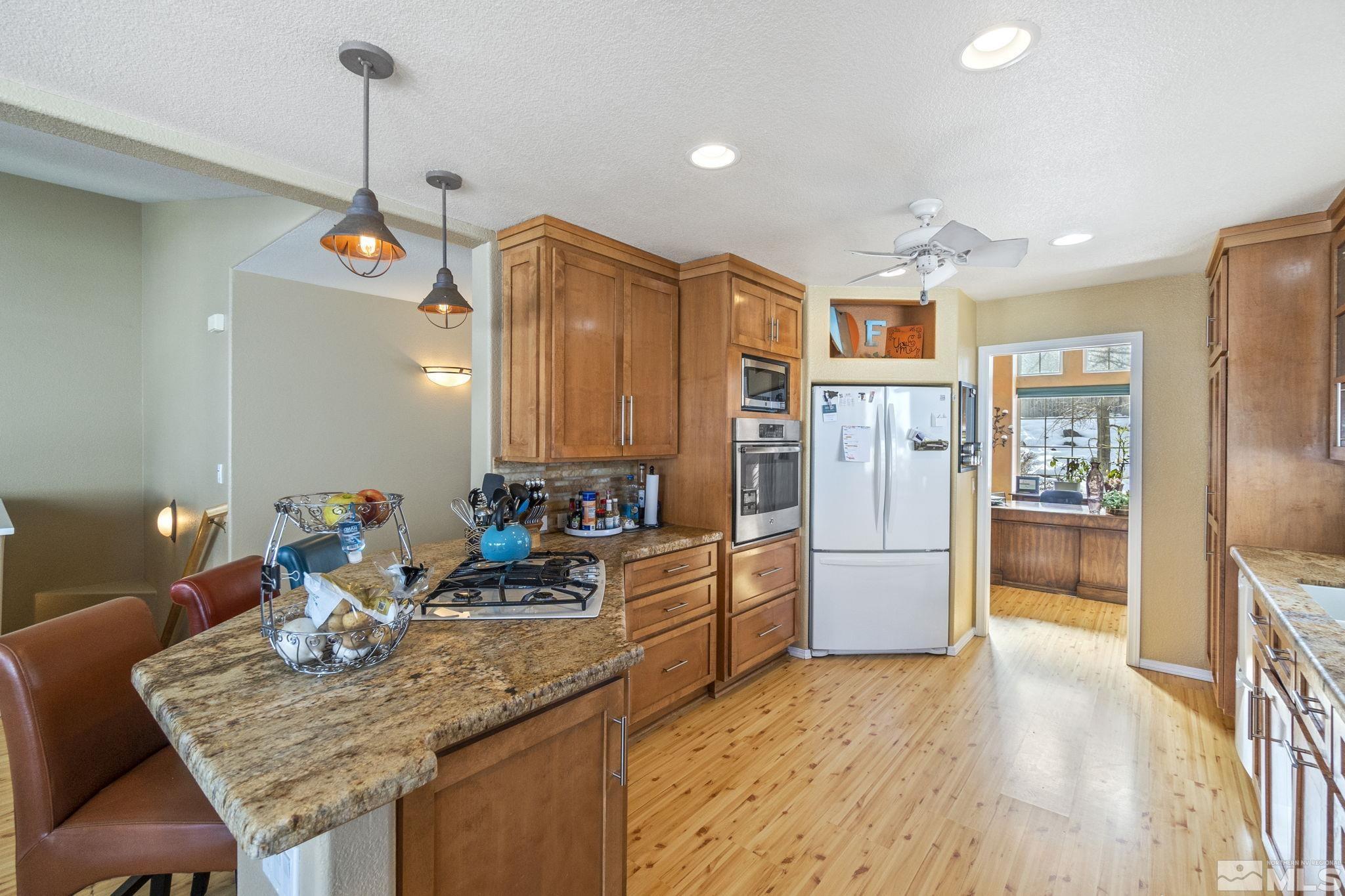 6075 Sunrise Meadows Loop