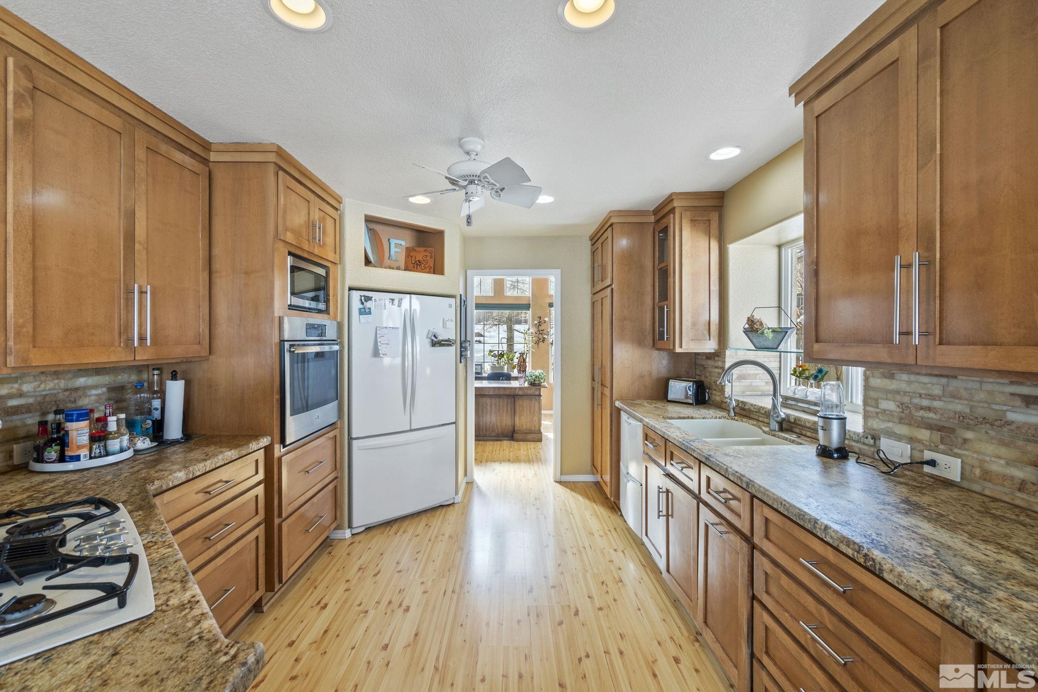 6075 Sunrise Meadows Loop