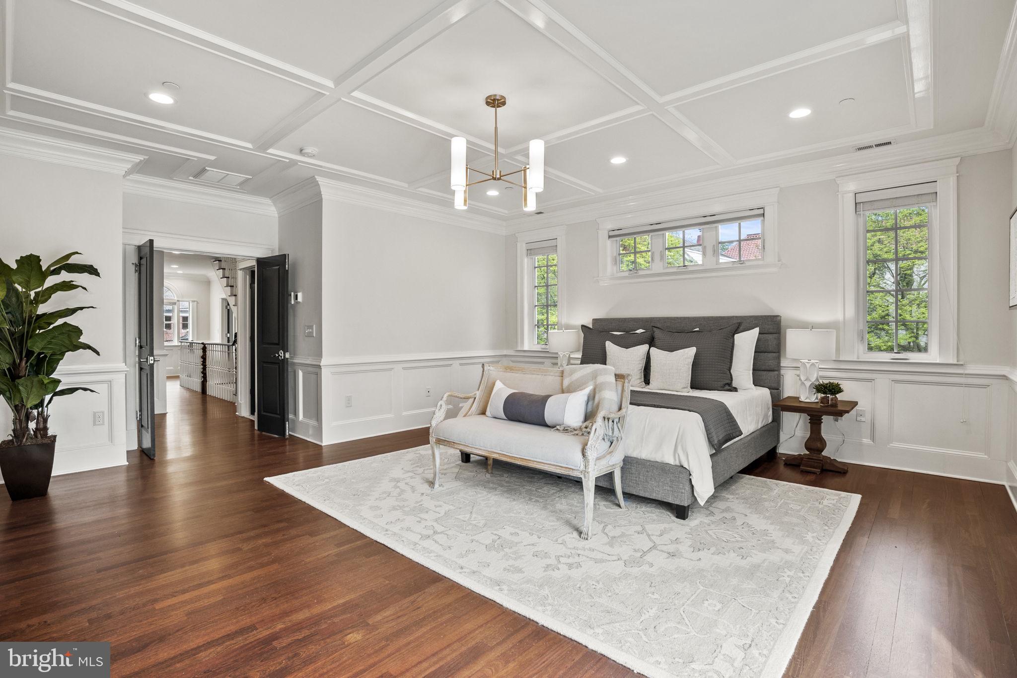4220 Van Ness St NW