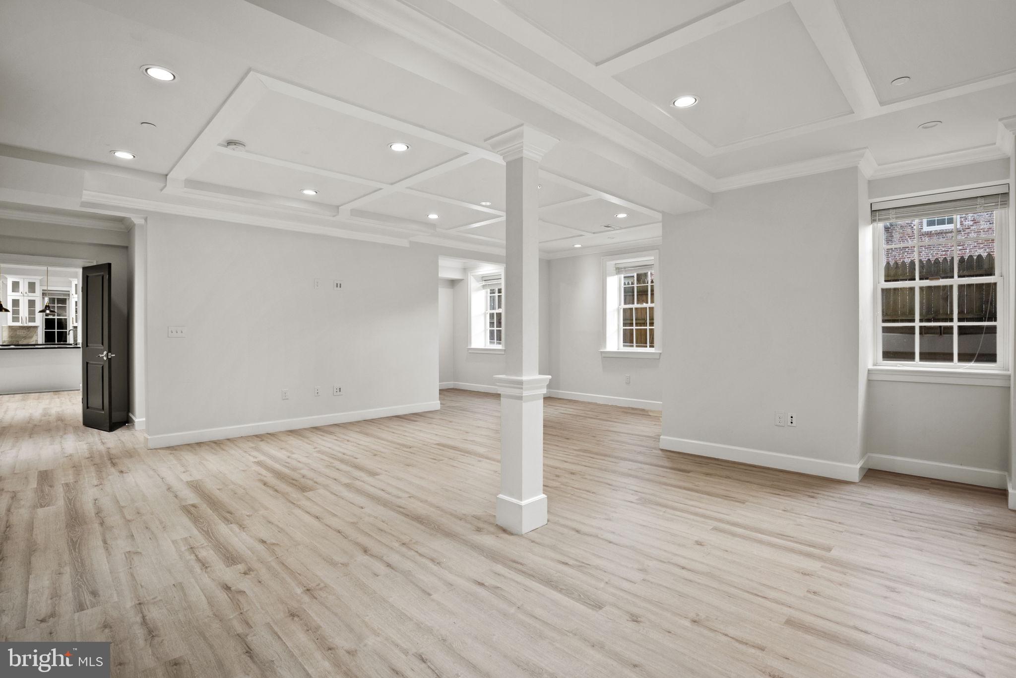4220 Van Ness St NW