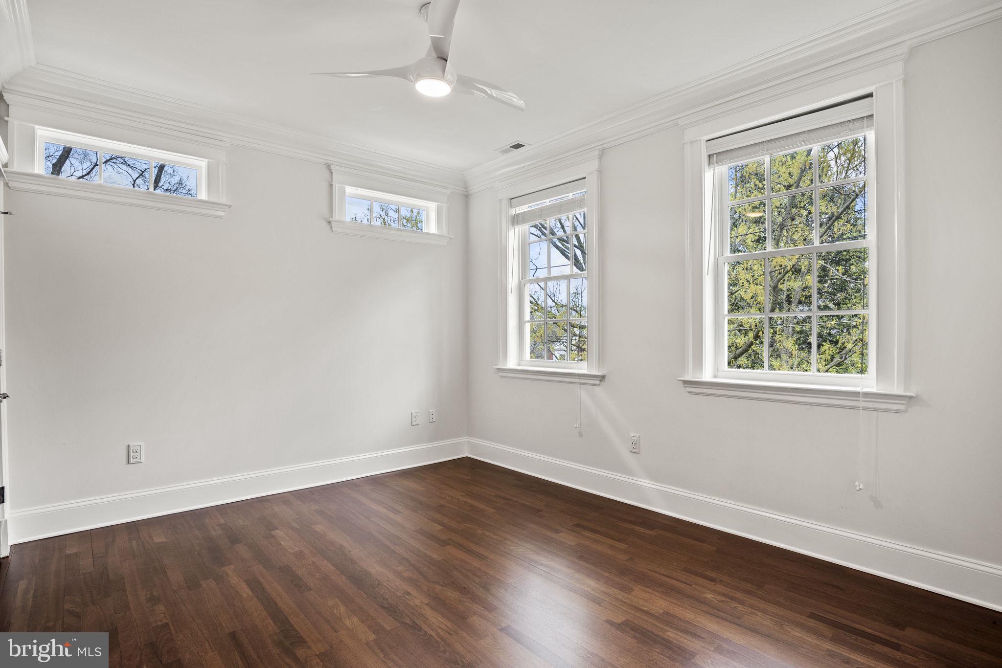4220 Van Ness St NW