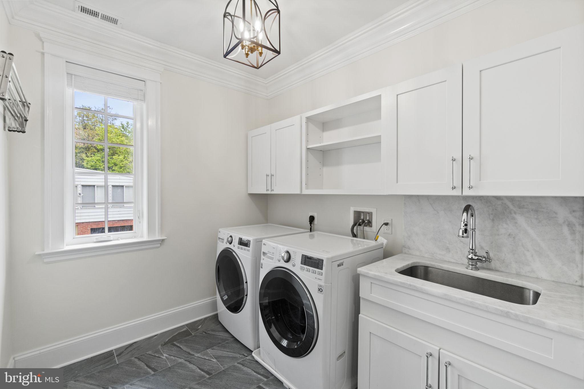 4220 Van Ness St NW