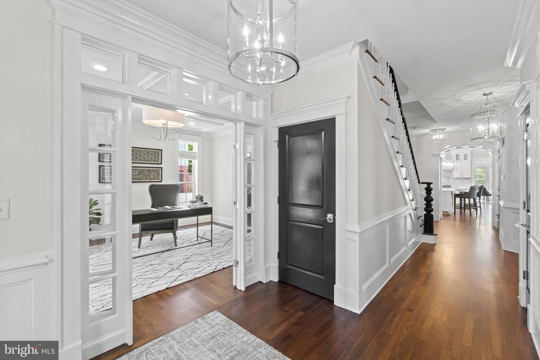 4220 Van Ness St NW