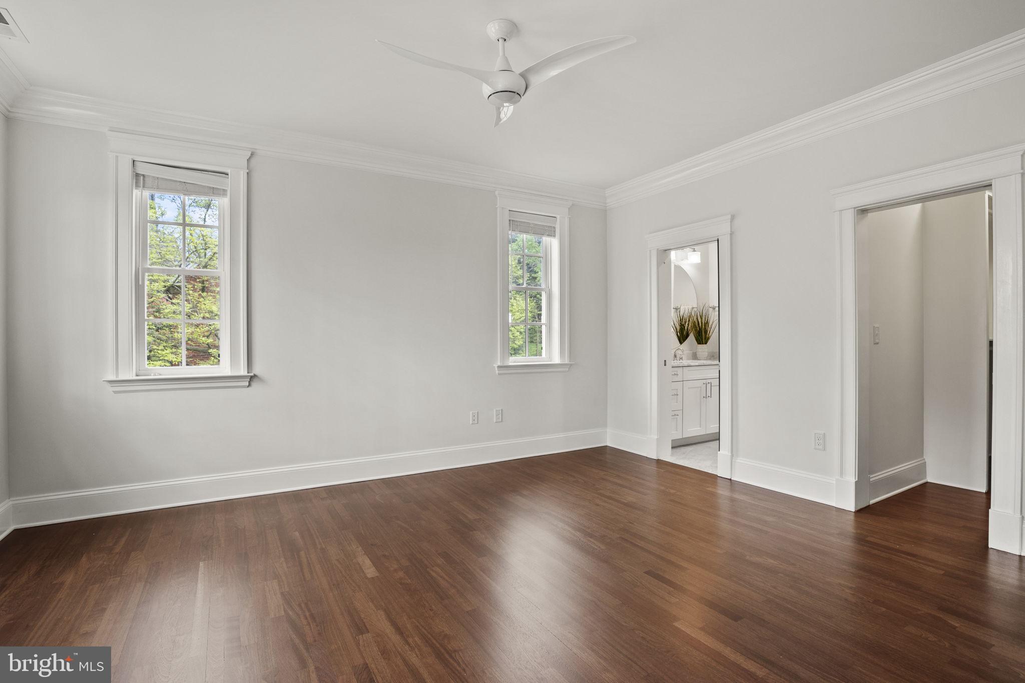 4220 Van Ness St NW