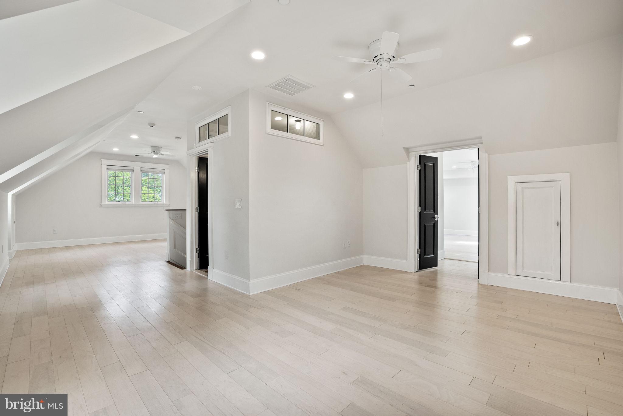 4220 Van Ness St NW