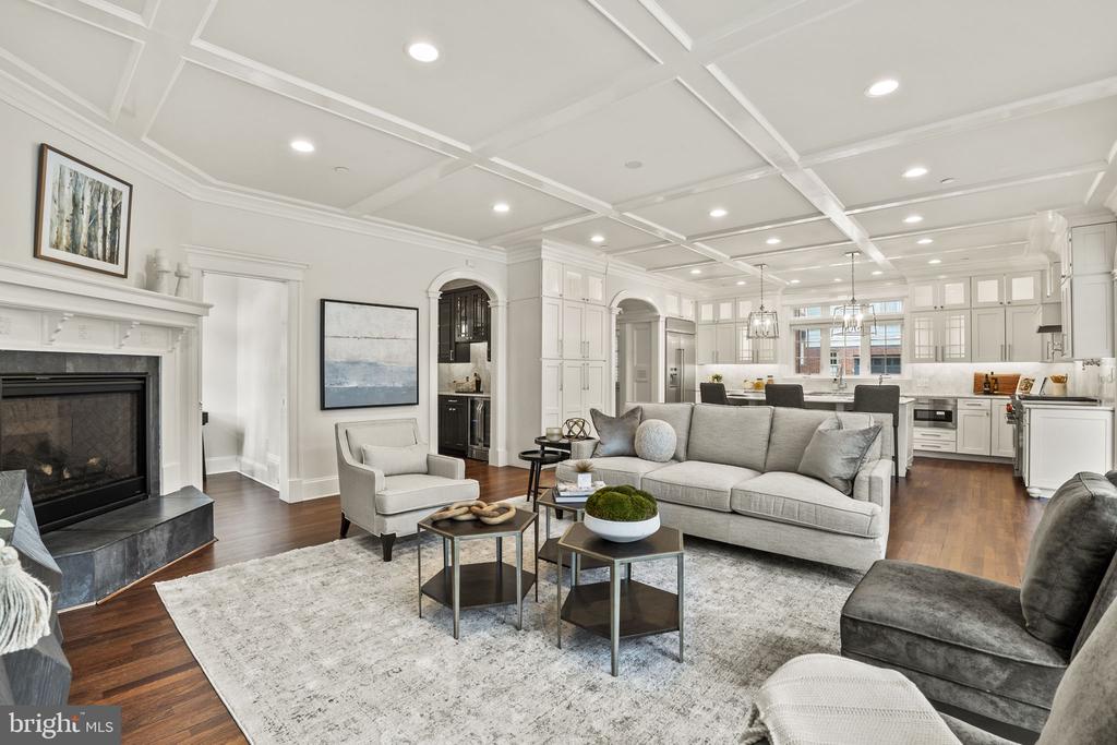 4220 Van Ness St NW