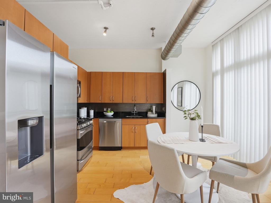 811 4TH STREET NW 402