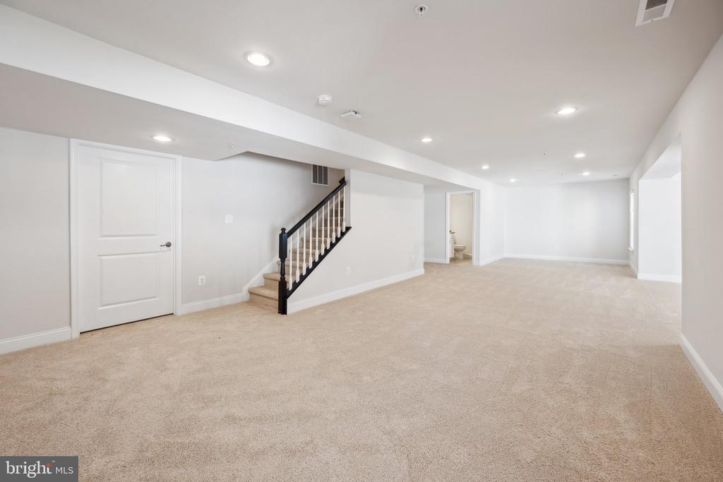 7408 Stanton Pl