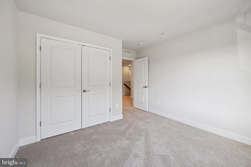 7408 Stanton Pl