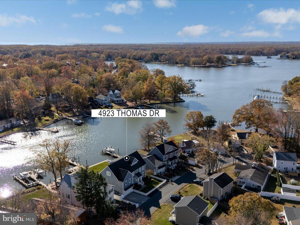 4923 Thomas Dr