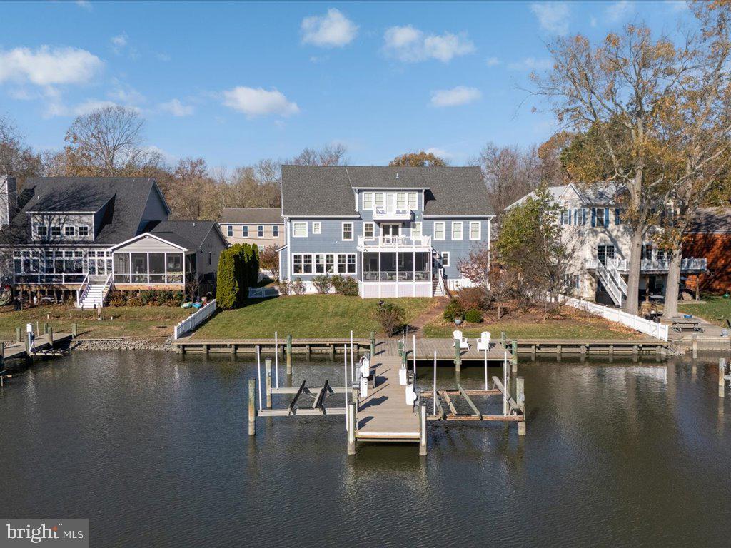 4923 Thomas Dr