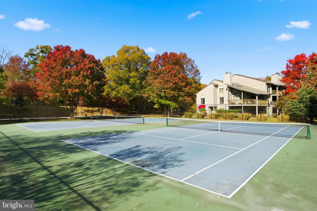 7026 CHANNEL VILLAGE COURT 102