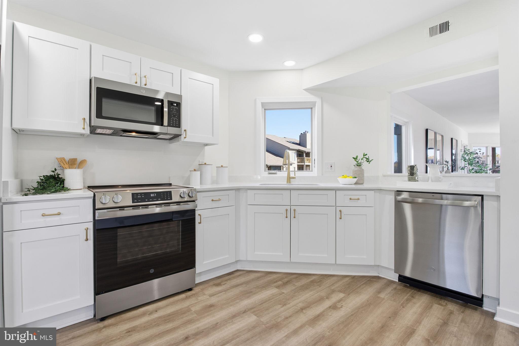 7026 CHANNEL VILLAGE COURT 102