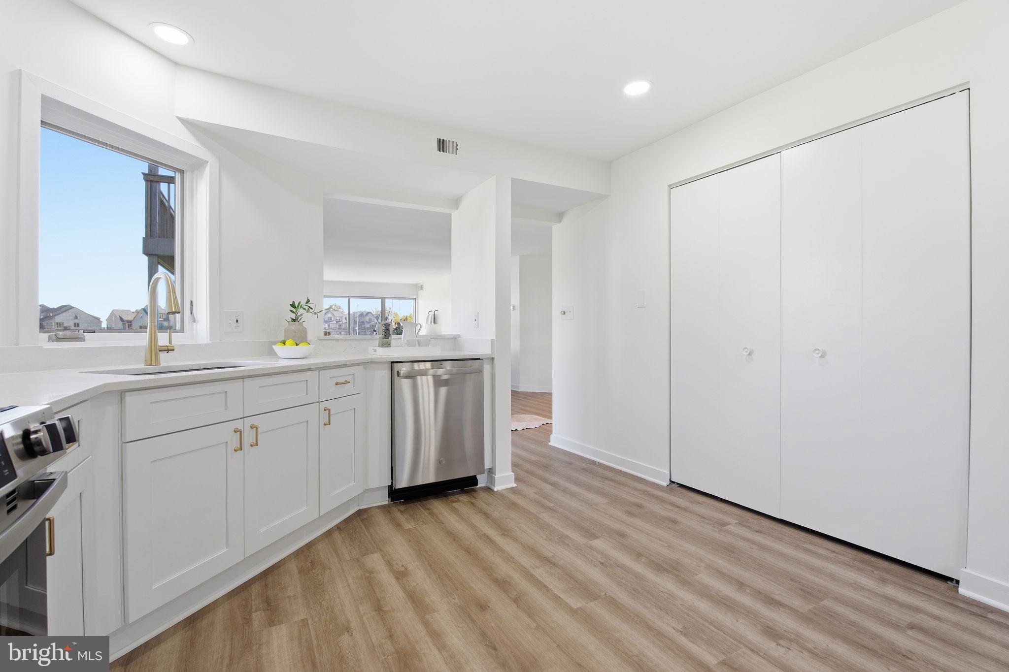 7026 CHANNEL VILLAGE COURT 102