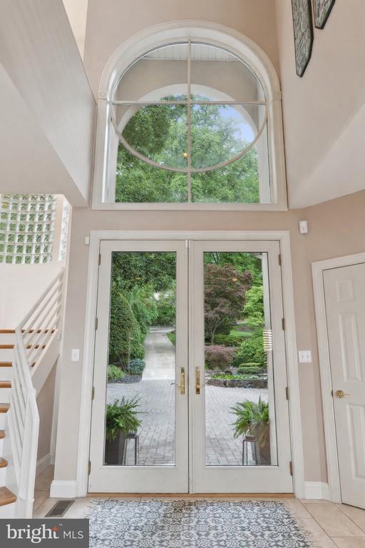 922 OLD COUNTY ROAD