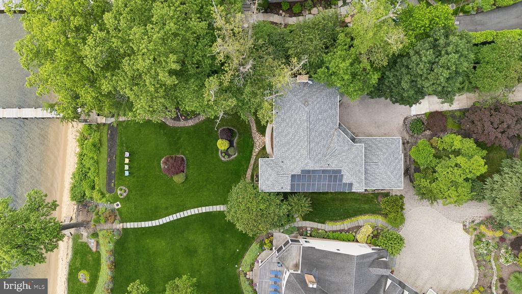 922 OLD COUNTY ROAD