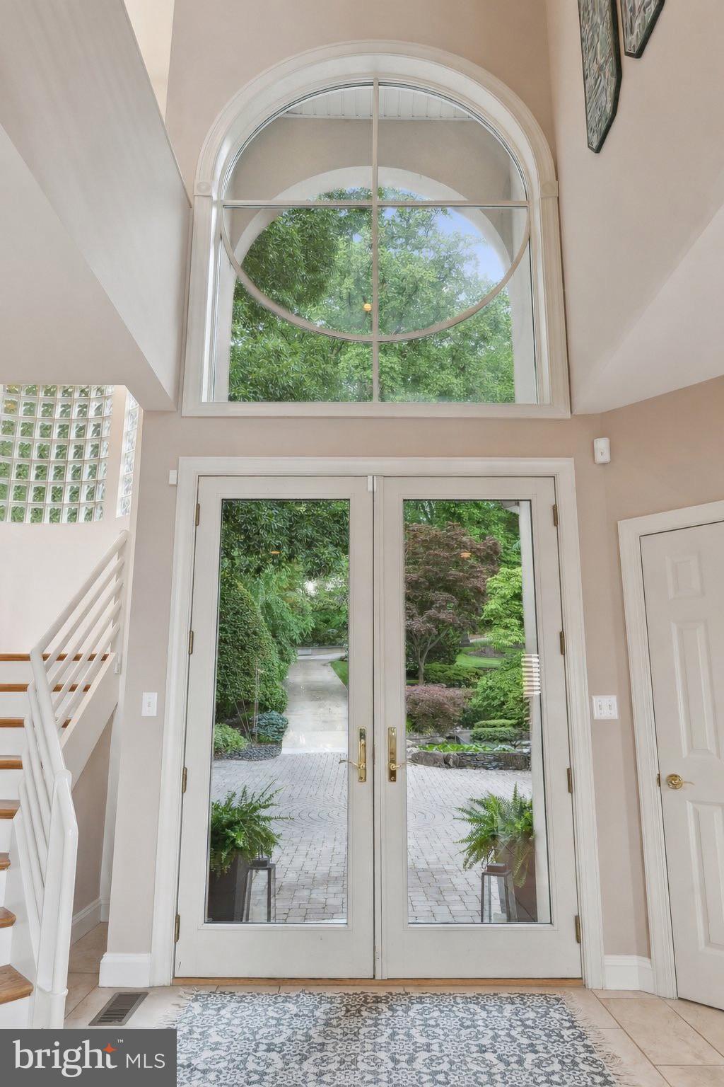 922 OLD COUNTY ROAD