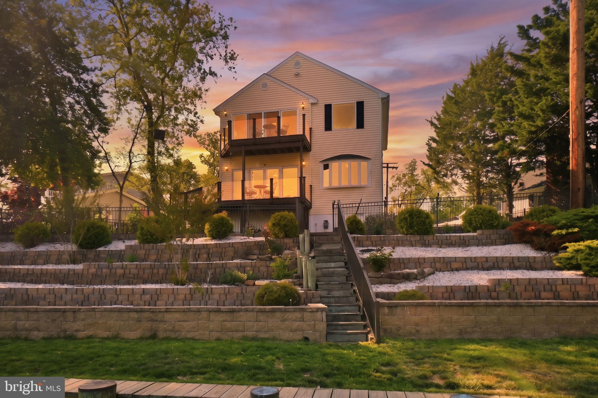 426 RIVERSIDE DRIVE