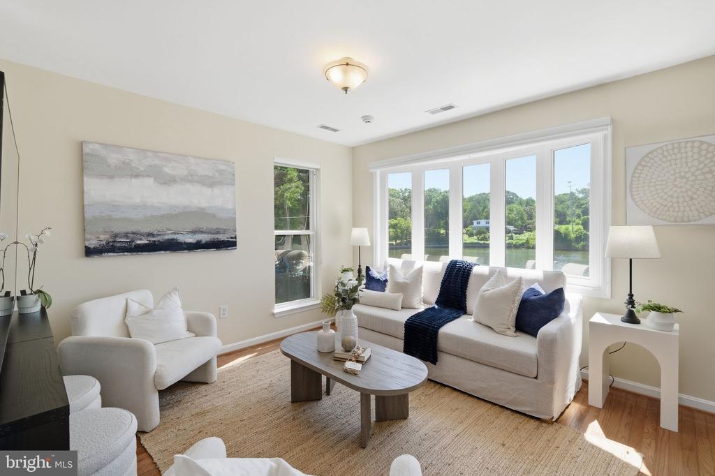 426 RIVERSIDE DRIVE