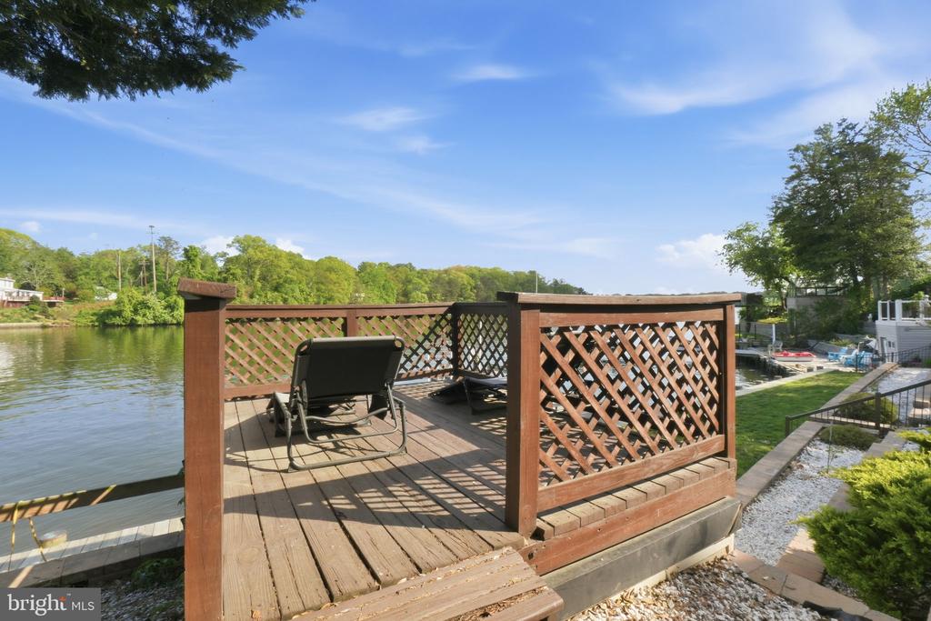 426 RIVERSIDE DRIVE