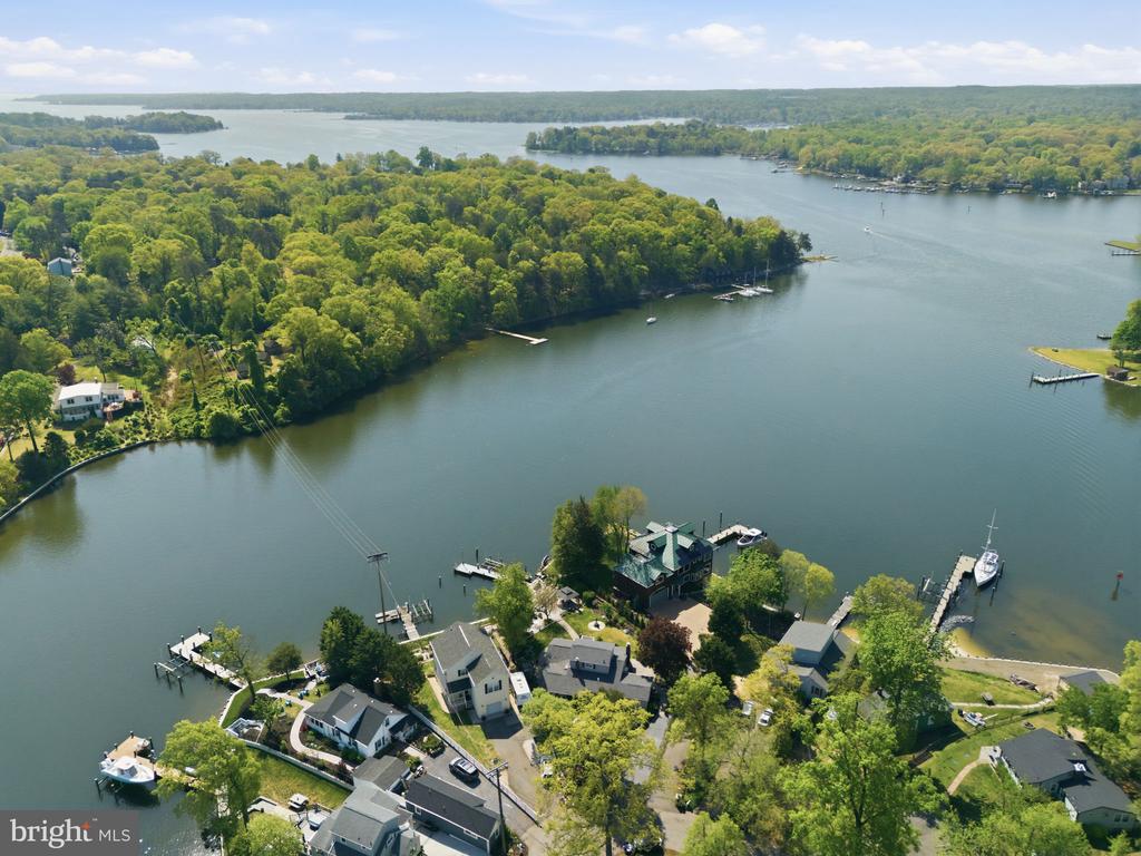 426 RIVERSIDE DRIVE