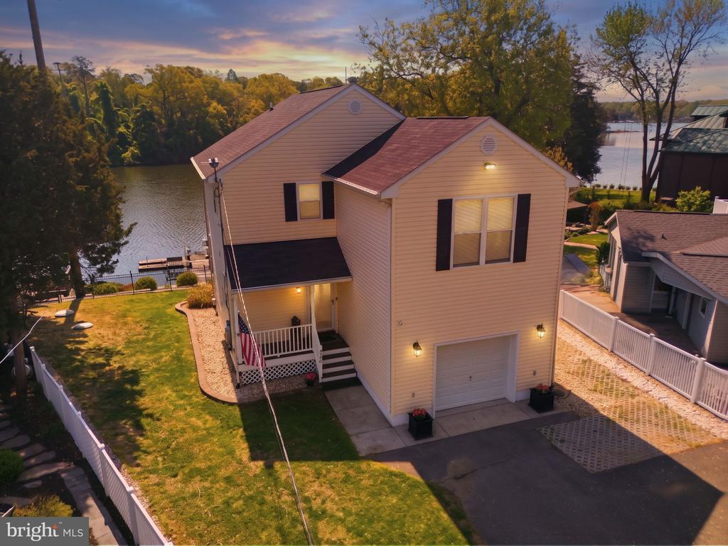 426 RIVERSIDE DRIVE