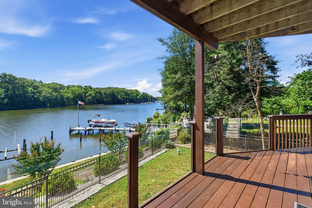 426 RIVERSIDE DRIVE